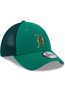 New Era Detroit Tigers Mens Green 2023 St. Patricks Day 39THIRTY Flex Hat