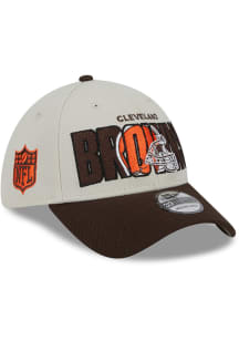 New Era Cleveland Browns Mens Ivory 2023 NFL Draft 39THIRTY Flex Hat