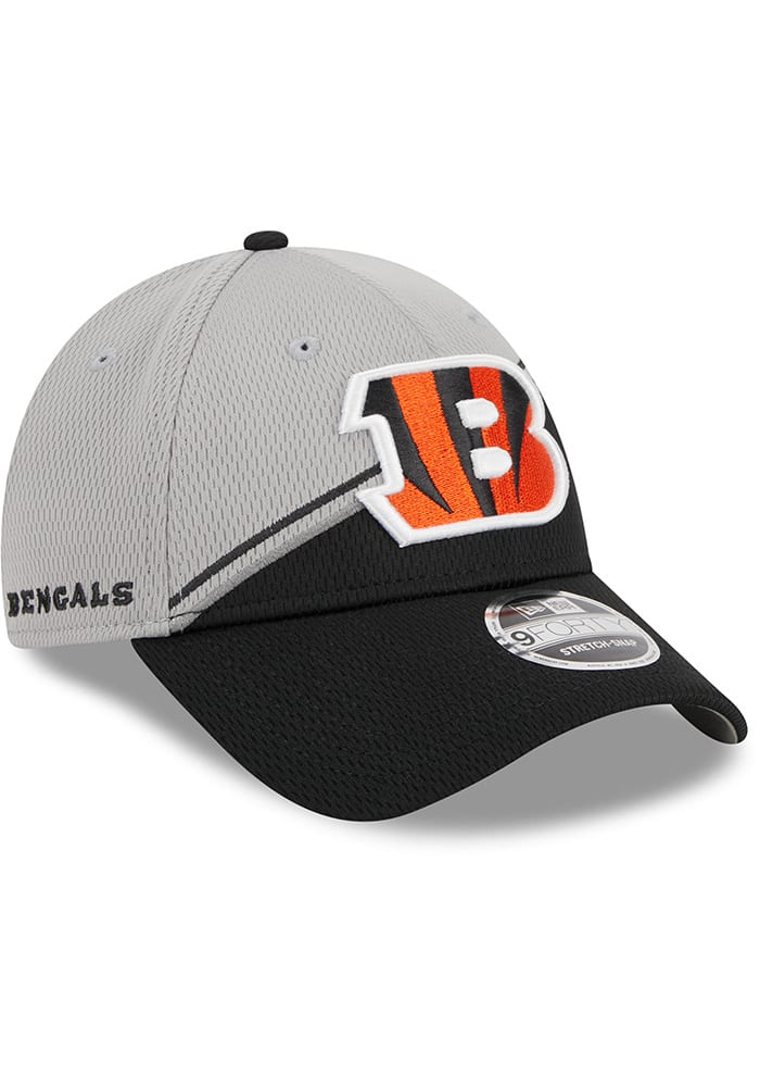 New Era Cincinnati Bengals 2023 Sideline GRA Stretch 9FORTY Adjustable Hat  - Grey