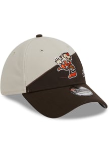 New Era Cleveland Browns Mens Brown 2023 Sideline Retro 39THIRTY Flex Hat