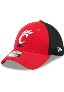 New Era Cincinnati Bearcats Mens Red Evergreen  Team Neo 39THIRTY Flex Hat