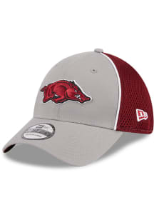 New Era Arkansas Razorbacks Mens Grey Pipe Neo 39THIRTY Flex Hat