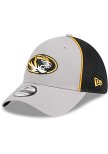 New Era Missouri Tigers Mens Grey Pipe Neo 39THIRTY Flex Hat