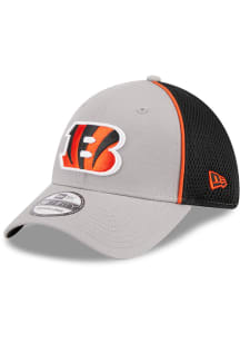 New Era Cincinnati Bengals Mens Grey Pipe Neo 39THIRTY Flex Hat