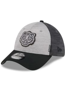 New Era Detroit Tigers Mens Grey 2024 Clubhouse CW Black 39THIRTY Flex Hat