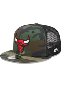 New Era Chicago Bulls Green Camo Evergreen Trucker 9FIFTY Mens Snapback Hat