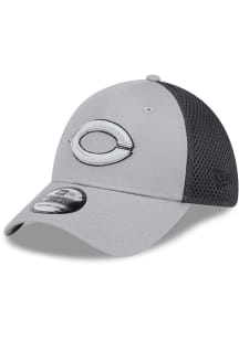 New Era Cincinnati Reds Mens Grey Greyed Evergreen Neo 39THIRTY Flex Hat