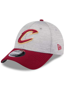 New Era Cleveland Cavaliers 2T Active Snap 9FORTY Adjustable Hat - Grey