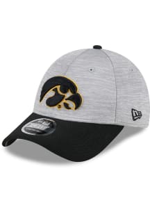 New Era Iowa Hawkeyes 2T Active Snap 9FORTY Adjustable Hat - Grey