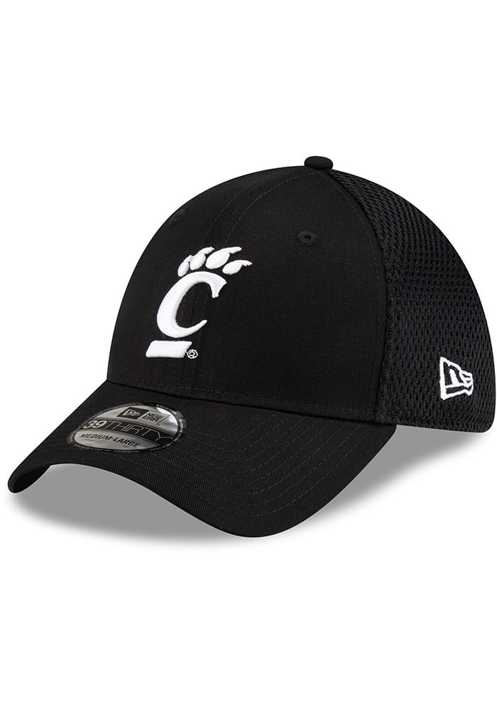 New Era Cincinnati Bearcats Mens Black Black and White Logo 39THIRTY Flex Hat