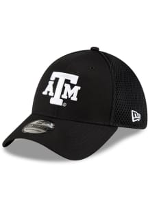 New Era Texas A&amp;M Aggies Mens Black Black and White Logo 39THIRTY Flex Hat