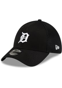 New Era Detroit Tigers Mens Black Black and White Logo 39THIRTY Flex Hat