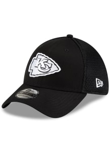 New Era Kansas City Chiefs Mens Black Black and White Logo 39THIRTY Flex Hat