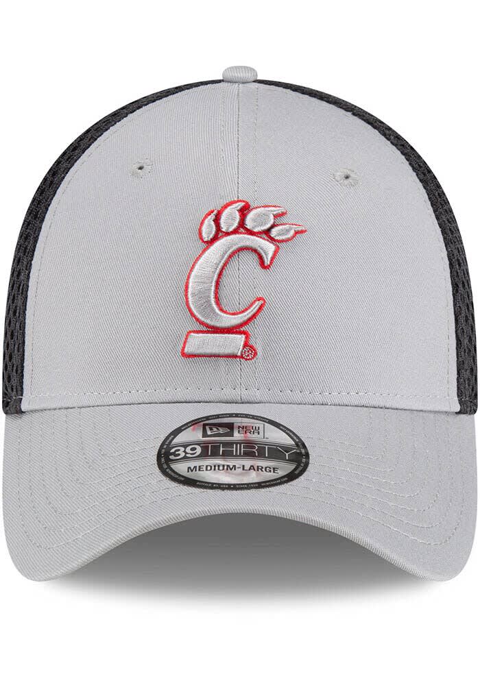 New Era Cincinnati Bearcats Mens Graphite and Grey Tonal Logo 39THIRTY Flex Hat