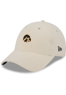 Iowa Hawkeyes New Era Cozy Sherpa 9FORTY Womens Adjustable Hat - White