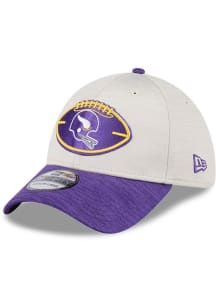 New Era Minnesota Vikings Mens Grey 2024 Sideline Historic 39THIRTY Flex Hat