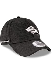New Era Denver Broncos White Logo Shadow Tech Stretch Snap 9FORTY Adjustable Hat - Black