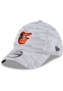New Era Baltimore Orioles Mens Grey 2025 Clubhouse 39THIRTY Flex Hat
