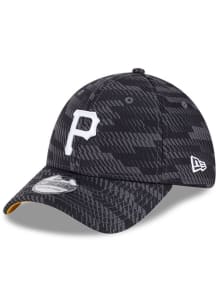 New Era Pittsburgh Pirates Mens Black 2025 Clubhouse CW Black 39THIRTY Flex Hat