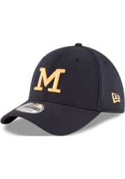 New Era Michigan Wolverines Mens Navy Blue Classic 39THIRTY Flex Hat