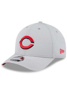 New Era Cincinnati Reds Grey 2025 Clubhouse Modern Crown JR 9FORTY Youth Adjustable Hat