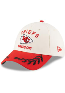 New Era Kansas City Chiefs Mens Ivory 2025 NFL Draft 39THIRTY Flex Hat