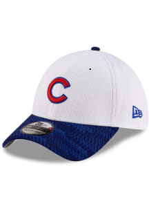 New Era Chicago Cubs Mens White 2025 Clubhouse Alt 39THIRTY Flex Hat
