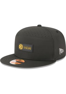 New Era Pittsburgh Steelers Black 2025 NFL Sideline 9FIFTY Split Panel Mens Snapback Hat