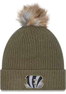 New Era Cincinnati Bengals Green 2025 Salute To Service W Cuff Pom Womens Knit Hat