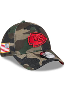 New Era Kansas City Chiefs Mens Green 2025 Salute to Service Camo Fan Pack 39THIRTY Flex Hat