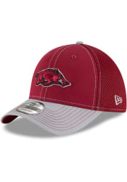 New Era Arkansas Razorbacks Mens Crimson 2T Neo 39THIRTY Flex Hat