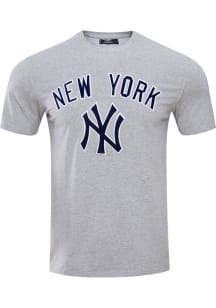 Pro Standard New York Yankees Grey Bristle Short Sleeve Fashion T Shirt