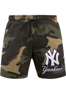 Pro Standard New York Yankees Mens Green Team Shorts