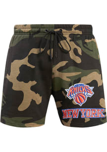 Pro Standard New York Knicks Mens Green Team Shorts