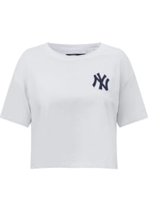 Pro Standard New York Yankees Womens White Boxy Short Sleeve T-Shirt