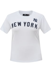 Pro Standard New York Yankees Womens White Slim Fit Short Sleeve T-Shirt