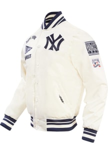 Pro Standard New York Yankees Mens White Retro Classic Satin Light Weight Jacket