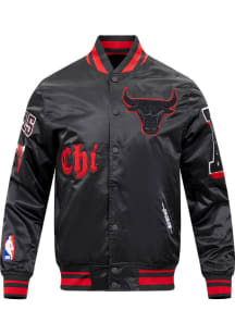 Pro Standard Chicago Bulls Mens Black Old English Satin Light Weight Jacket