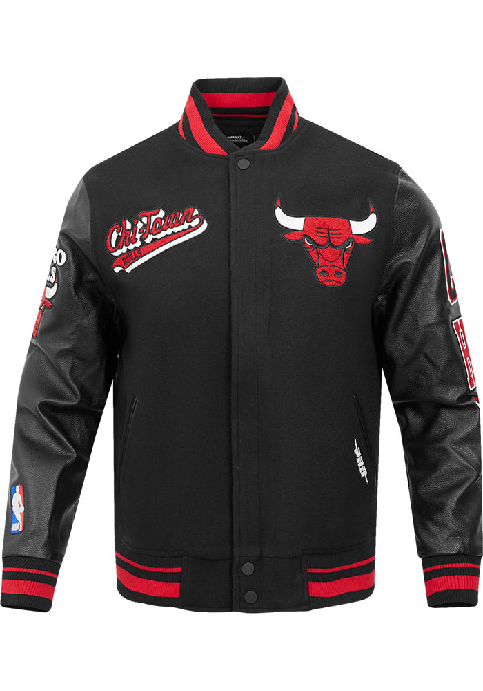 Chicago Bulls Pro Standard Womens BLACK/RED Script Tail Varsity