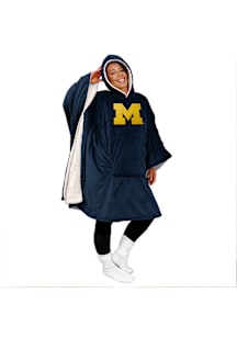 Michigan Wolverines Bloncho Sherpa Fleece Blanket - Blue