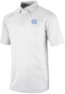 Columbia North Carolina Tar Heels Mens White Heat Seal Omni Wick Shotgun Short Sleeve Polo