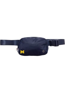 Everywhere Michigan Wolverines Womens Belt Bag - Navy Blue