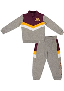 Colosseum Minnesota Golden Gophers Toddler Grey Clarence Set Top and Bottom