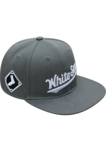 Pro Standard Chicago White Sox Grey Script Wordmark Mens Snapback Hat