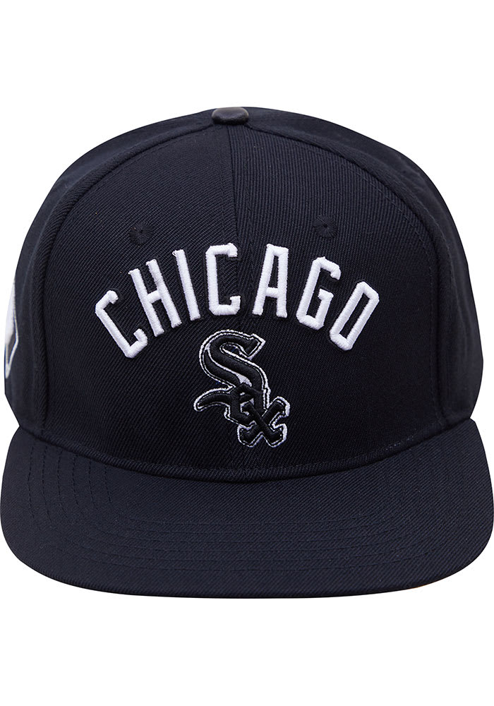 Men's Chicago White Sox Pro Standard White/Black Logo Snapback Hat