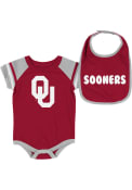 Oklahoma Sooners Baby Colosseum Roll-Out One Piece with Bib - Crimson