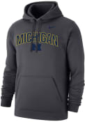Michigan Wolverines Nike Club Fleece Arch Mascot Hooded Sweatshirt - Grey