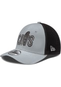 Cleveland Cavaliers New Era Black Mesh Neo 39THIRTY Flex Hat - Grey
